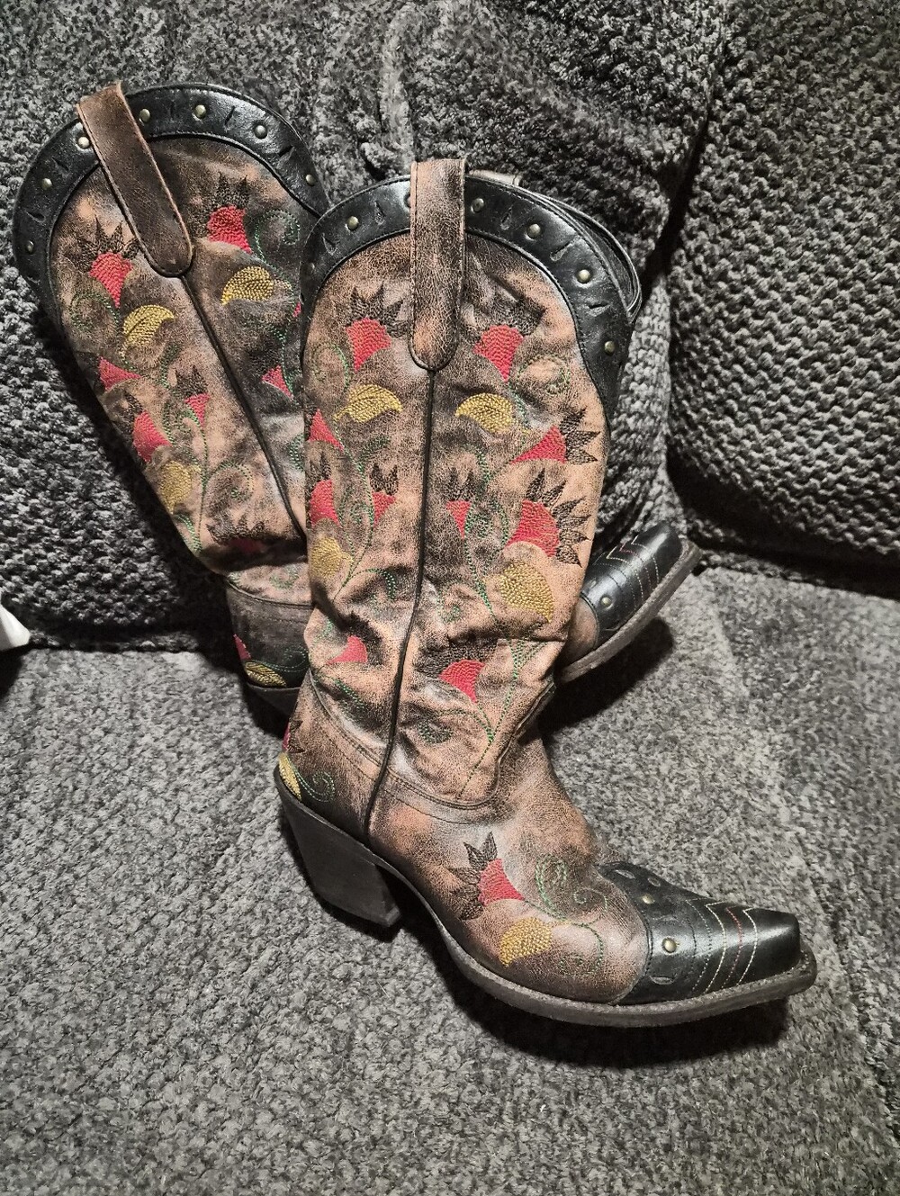 Tony Lama Women's Leather Cowboy Boot’s size 8 B Stud Details Embroidered - Picture 5 of 7